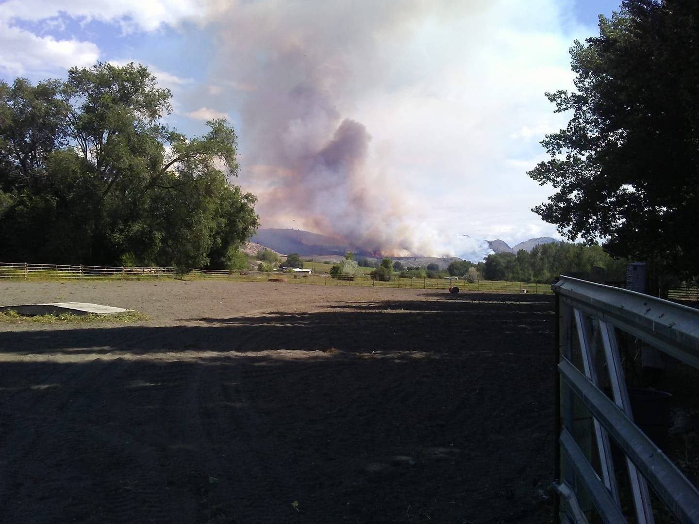 PHOTO: Fire burning near Oroville grows to 200 acres, air resources dispatched